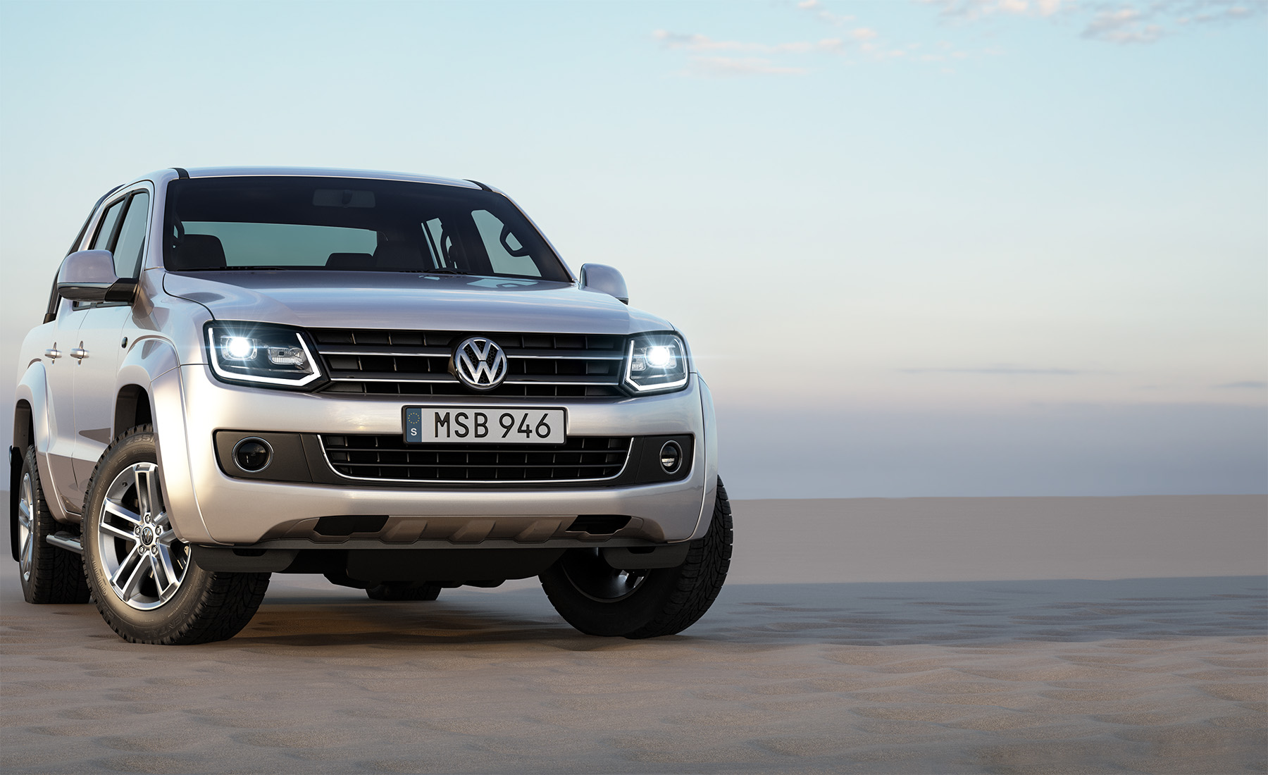 Volkswagen Amarok in the dessert sand car vehicle bil sunset solnedgång silver metallic